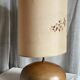Lampe boule bois tourné signée vintage 1970