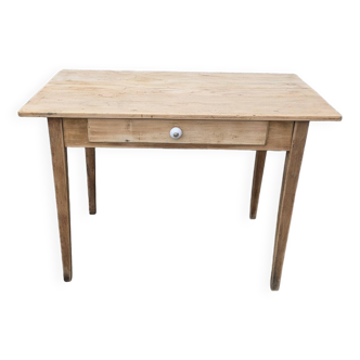 Farm table