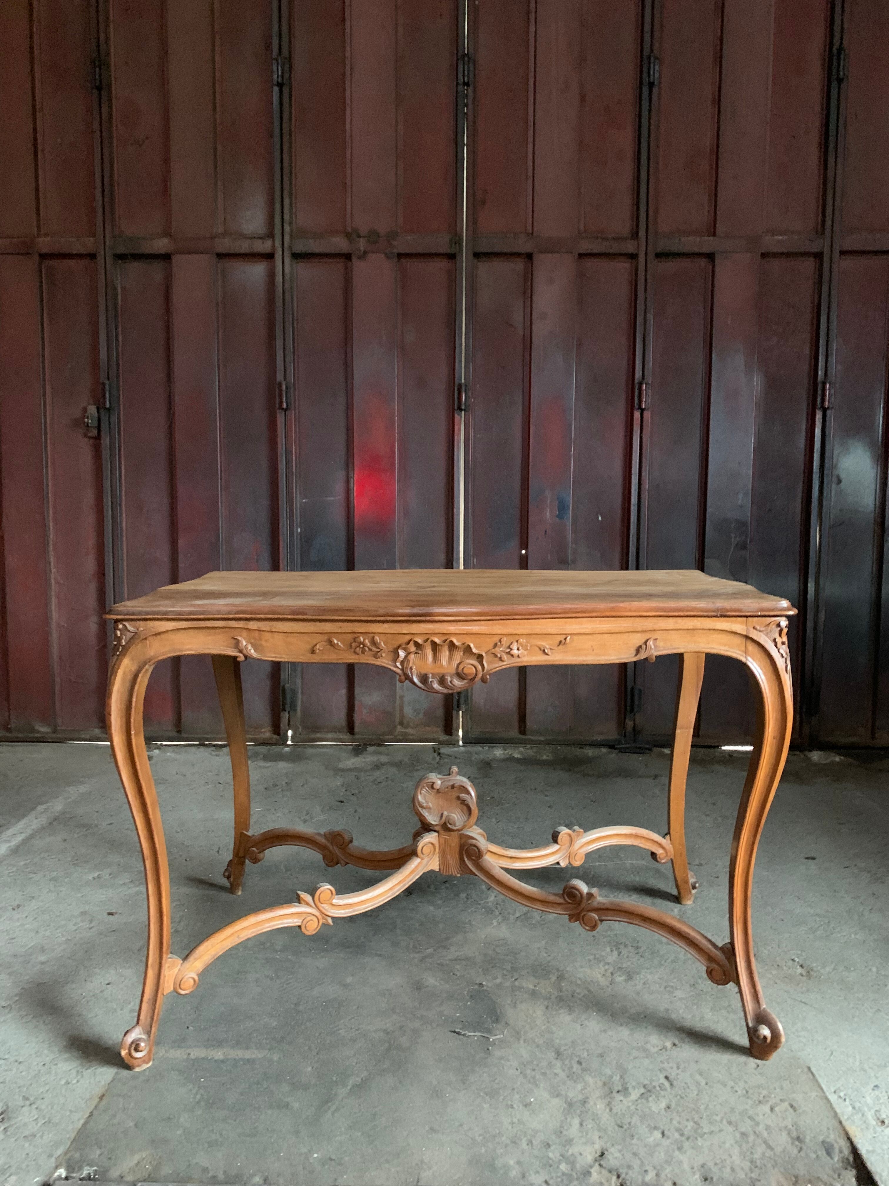 Table de milieu Louis XV