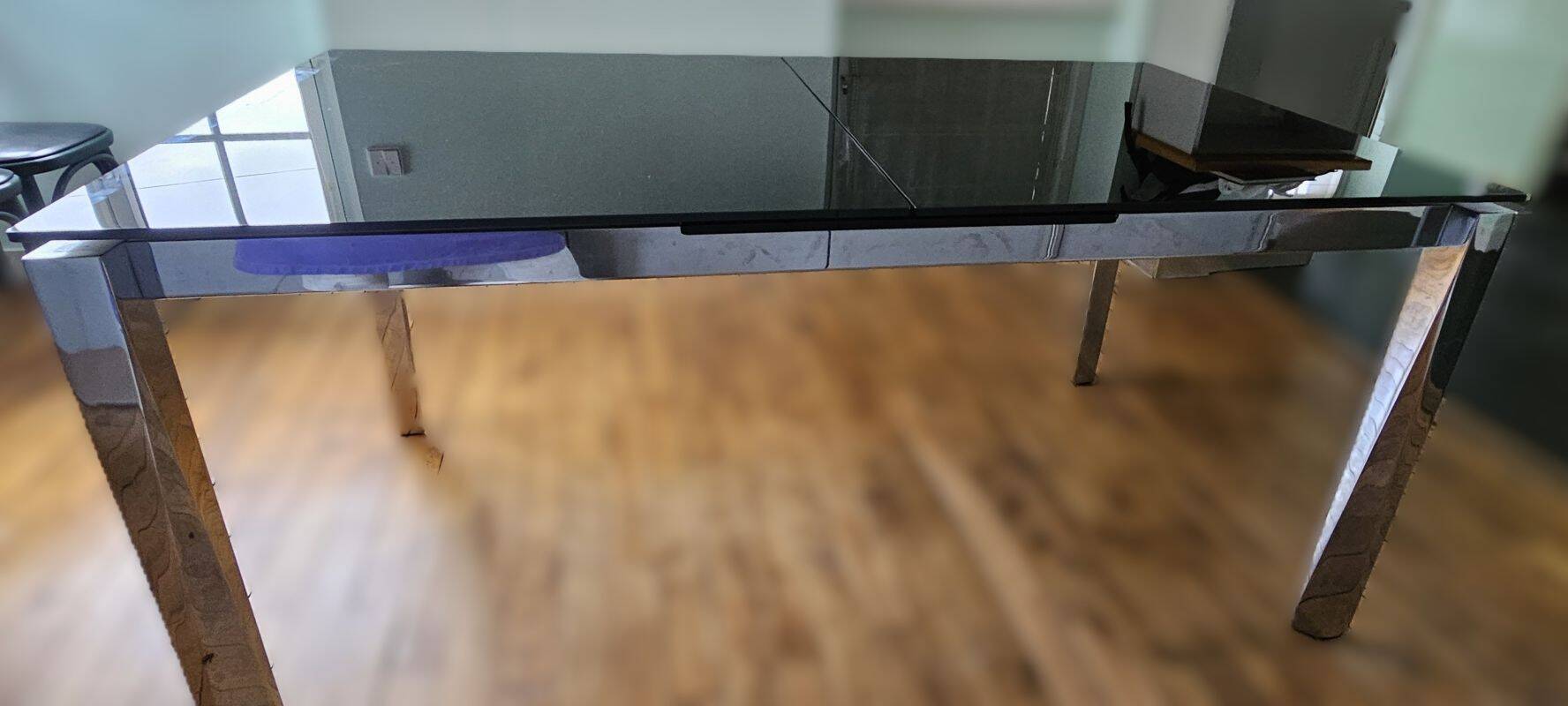 Italian Design Extendable Table in Black Glass and Chrome Legs 1980