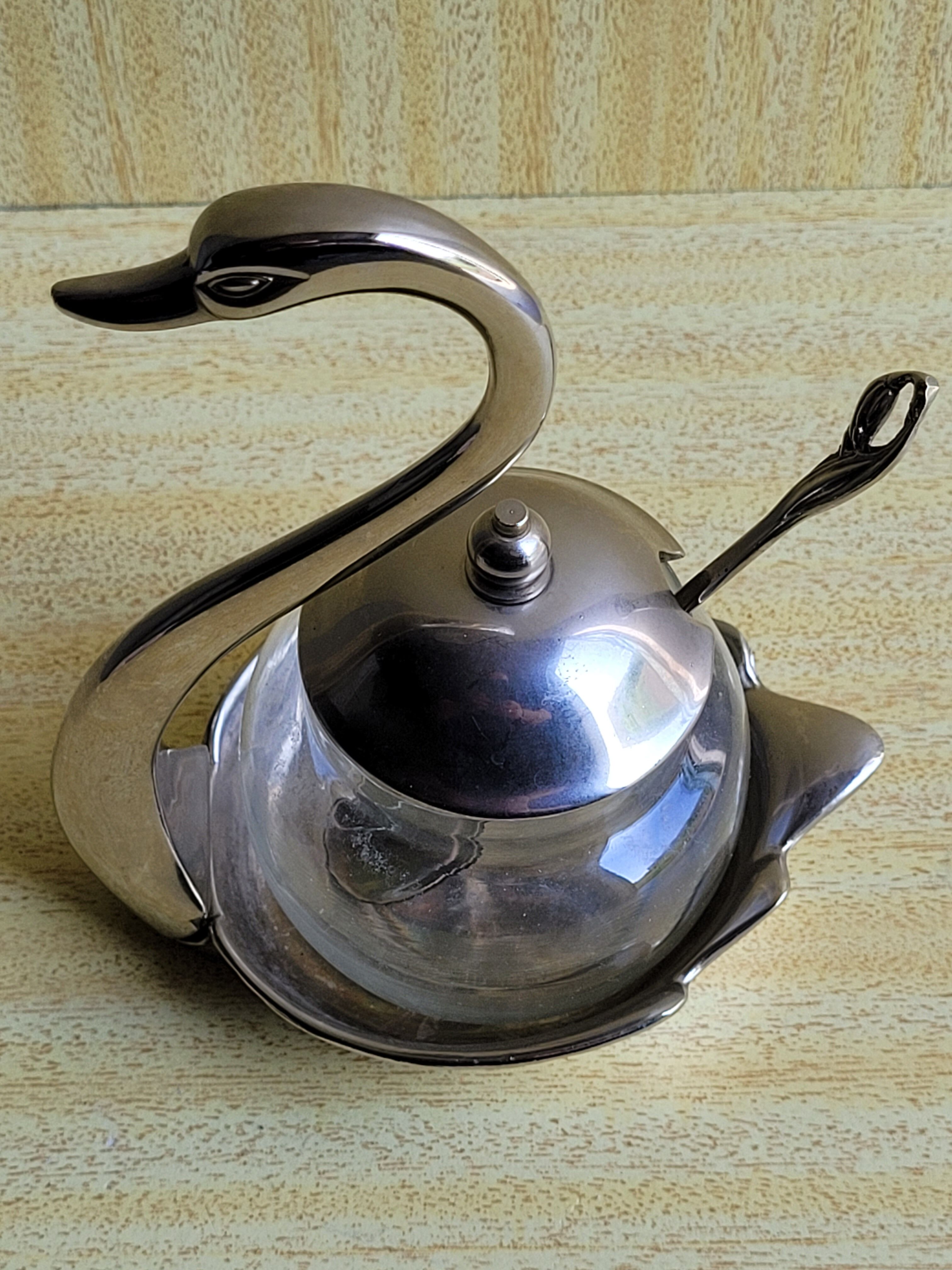 Swan Pot