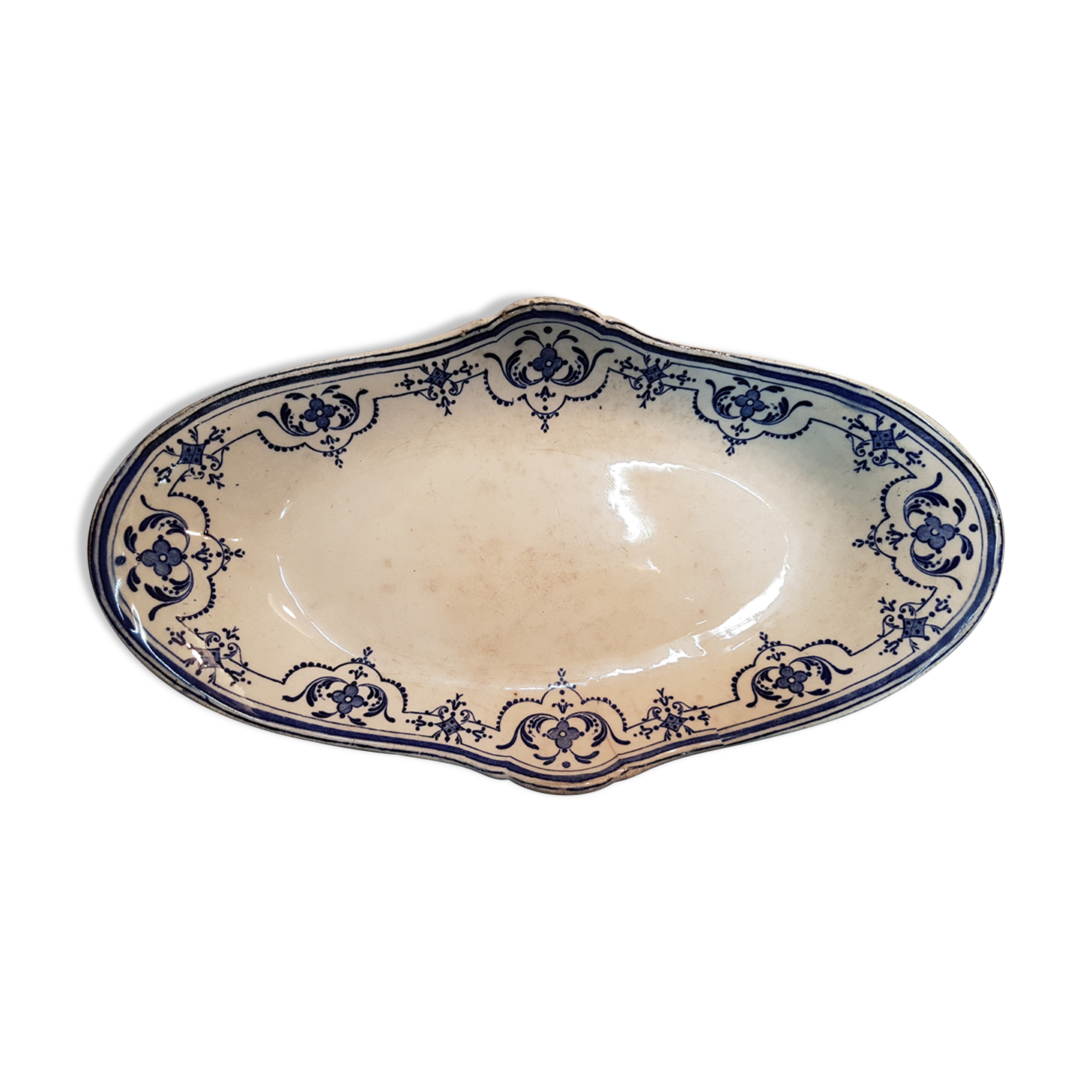 Small dish in earthenware Moustier