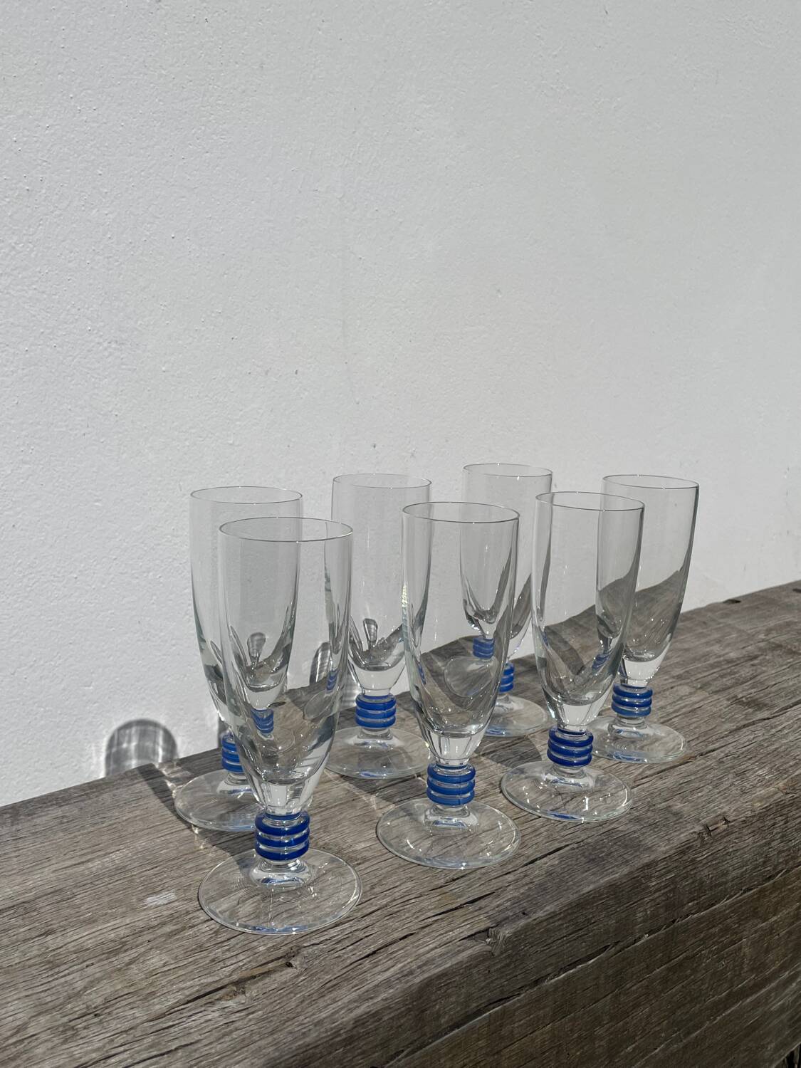 7 flûtes à champagne bleues, 1990