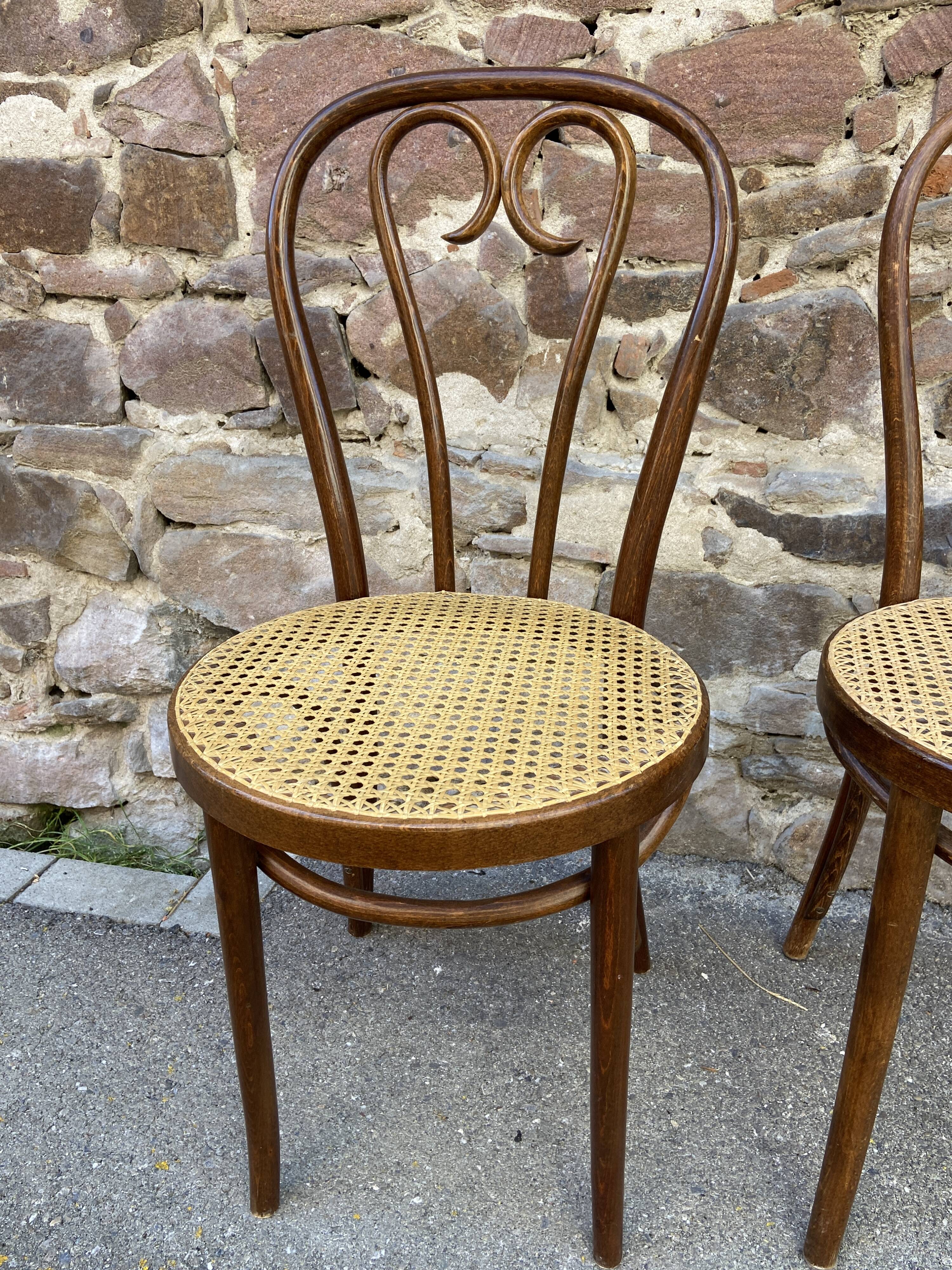 2 bistro chairs curved wood 1960 Restaurant cafe chairs french