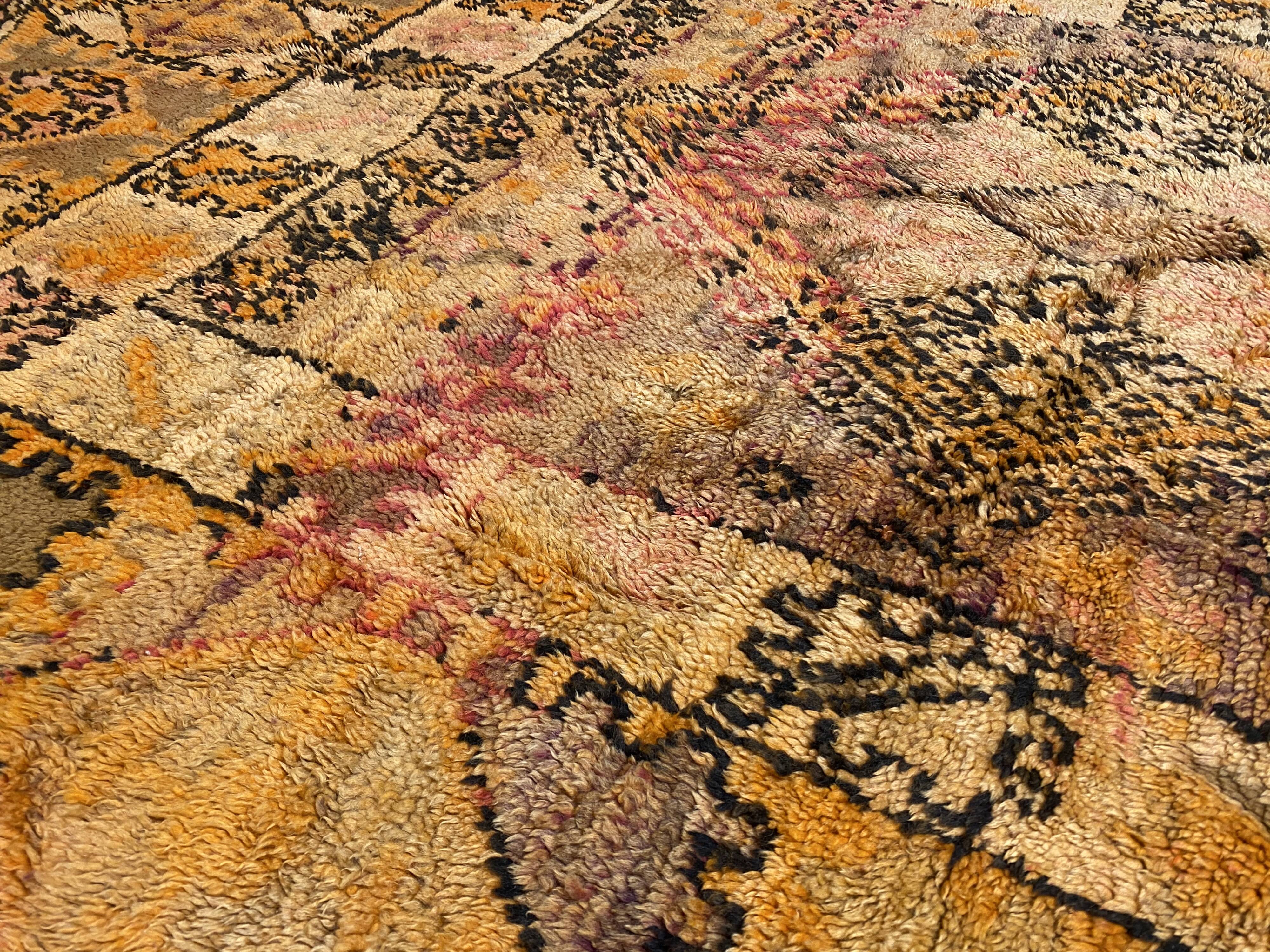 Ancient berbere carpet 200x300cm