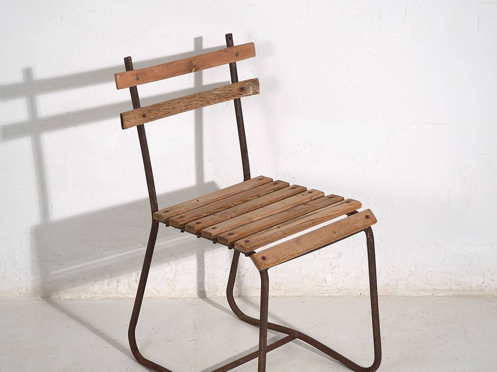 Antique garden chairs (c.1920). Set of 2 pieces no. 2