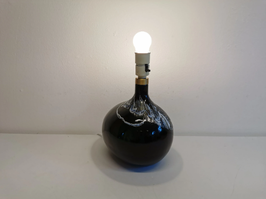 Art glass table lamp designed by Michael Bang, manufactured by Holmegaard in Denmark 1973-1976