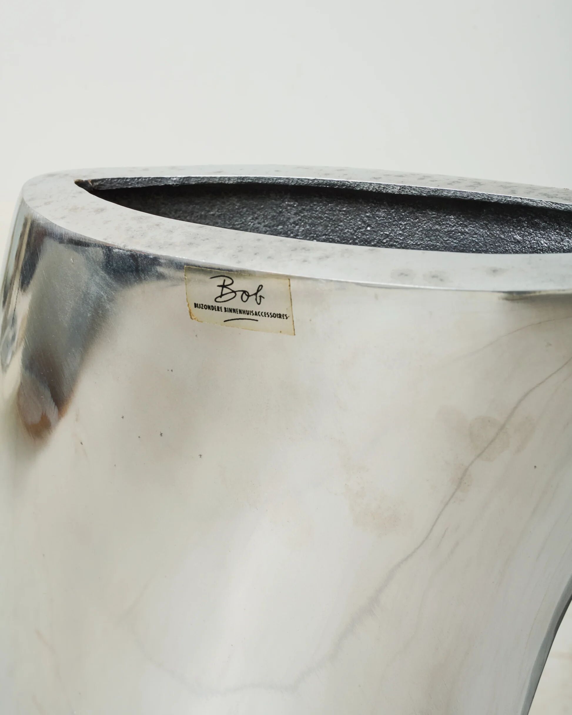 Pair of curved vases, aluminium cast, BOB, 1970-1980