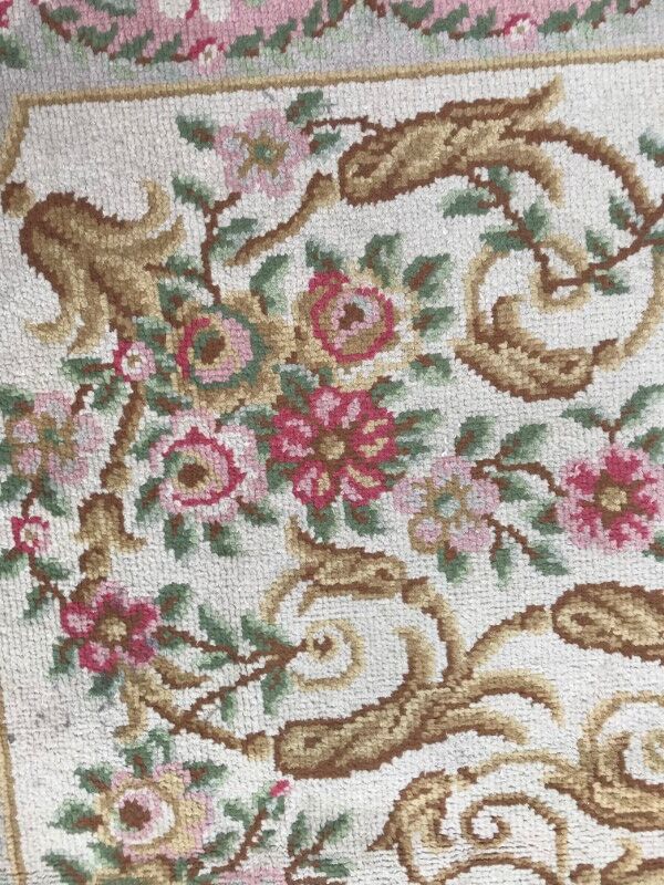 Carpet old French Aubusson knotted 175 X 256 CM