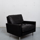 Lounge chairs by George Nelson for Herman Miller