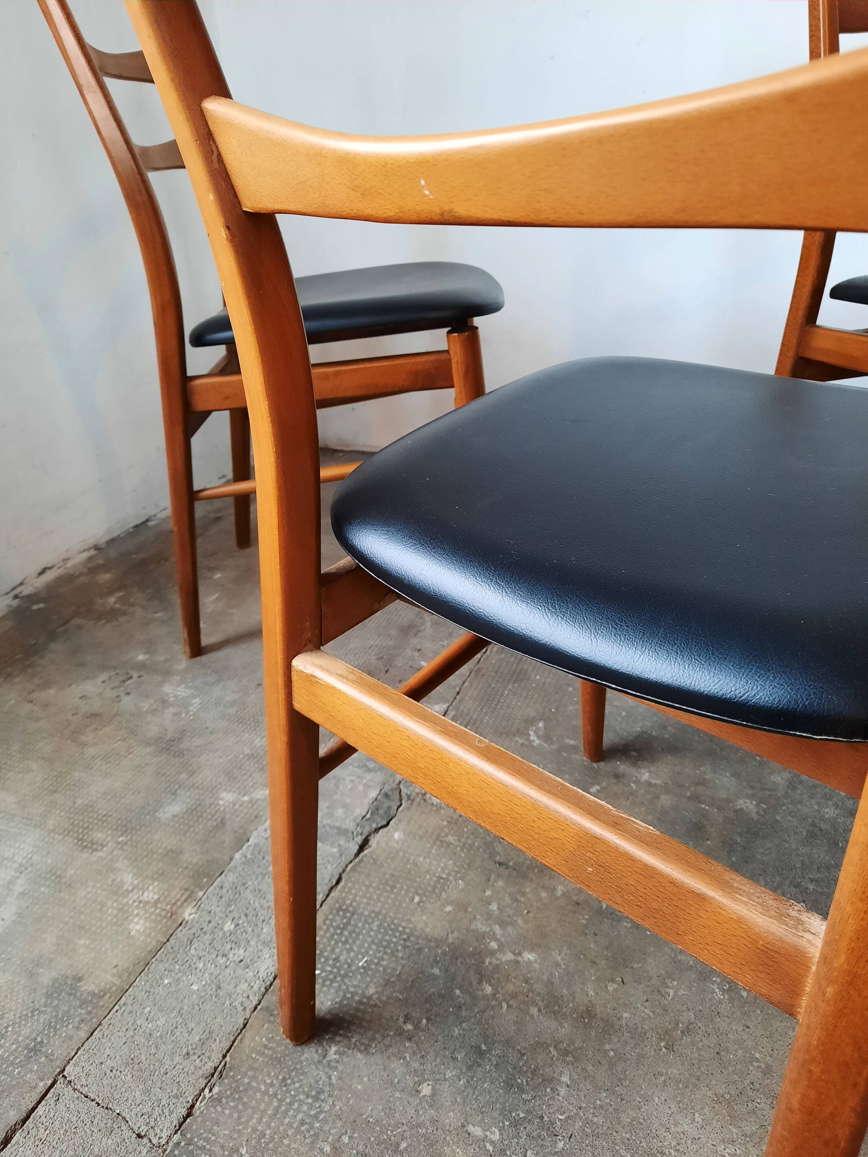 Set of 4 vintage Scandinavian chairs with Skaï seat