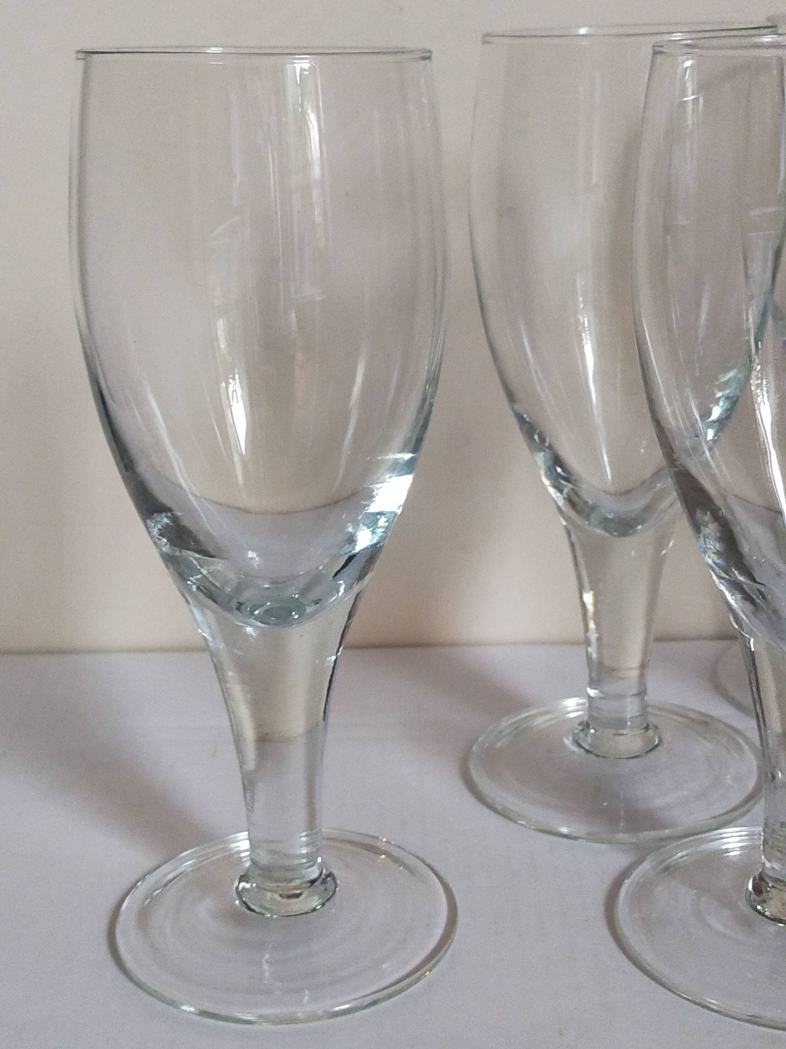 Six verres à pieds en verre soufflé XXL