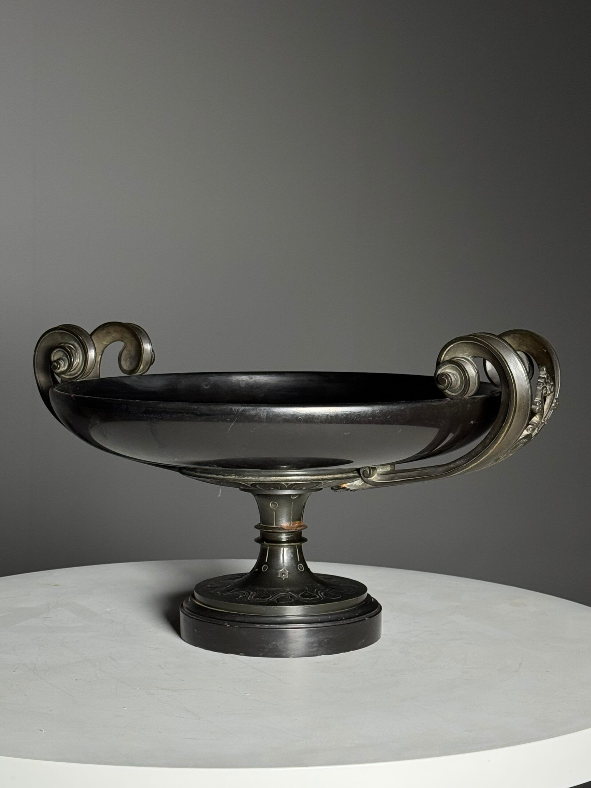 Tazza en bronze du 19ème siècle