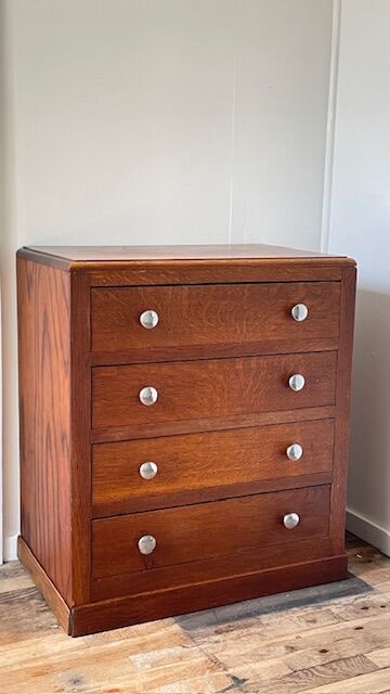 Art deco oak chest of drawers