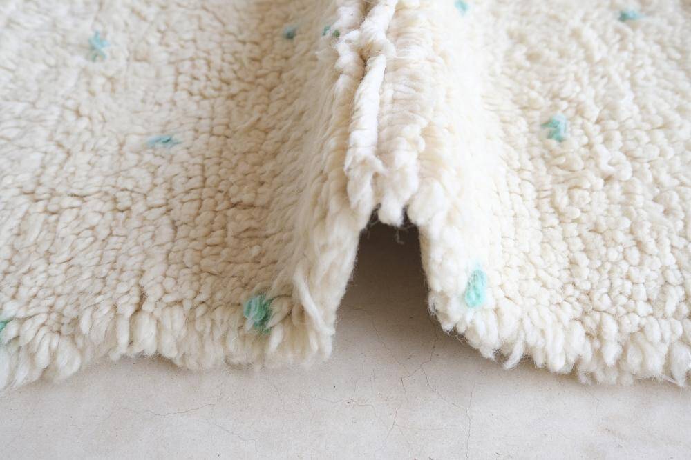 Moroccan Beni Ourain rug with dots - 297 x 205 cm