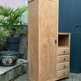 Armoire parisienne asymétrique bois brut 1950