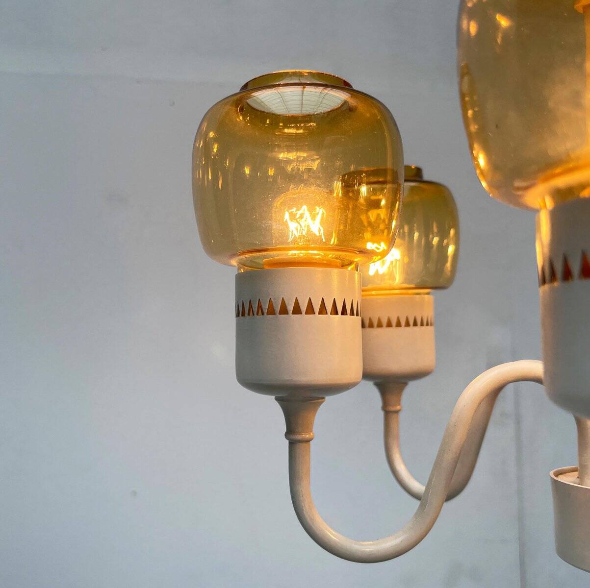 Swedish mid-century chandelier T526 with amber glass by Hans-Agne Jakobsson for Hans-Agne Jakobsson Ab, 1960s.