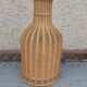 Vase bouteille vintage en osier