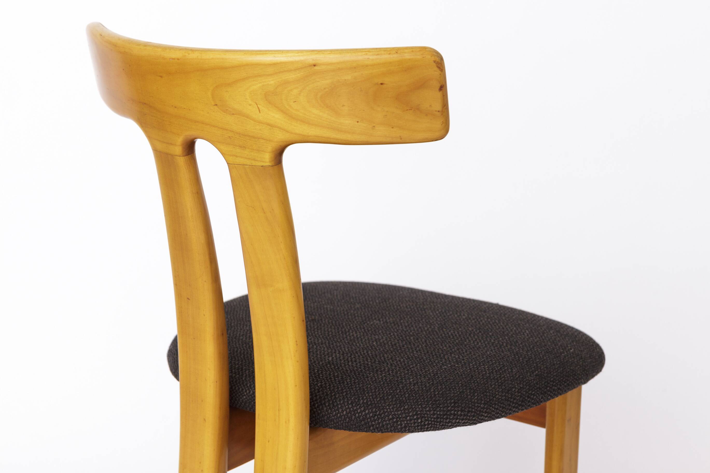 Set of 6 Danish 'T' shaped chairs – 1960s Mid-Century Modern Design