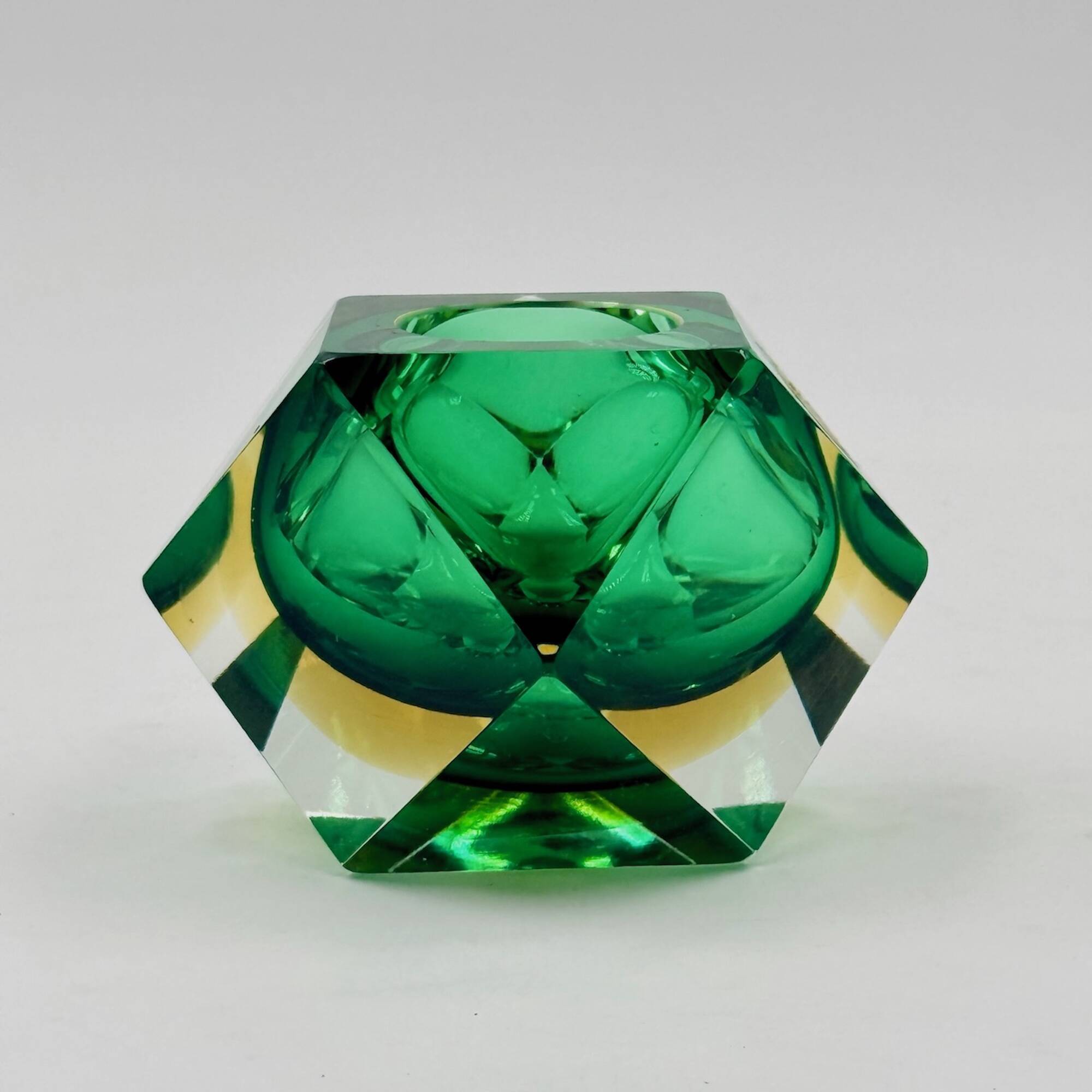 Vase géométrique Murano Sommerso en verre vert émeraude, années 1970