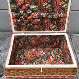 Wicker and scoubidou sewing basket