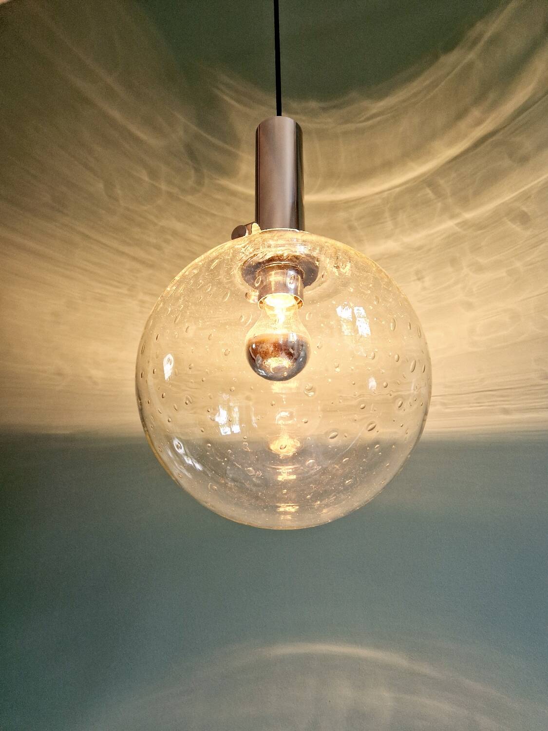 Space Age pendant light in bubbled blown glass, 1970s