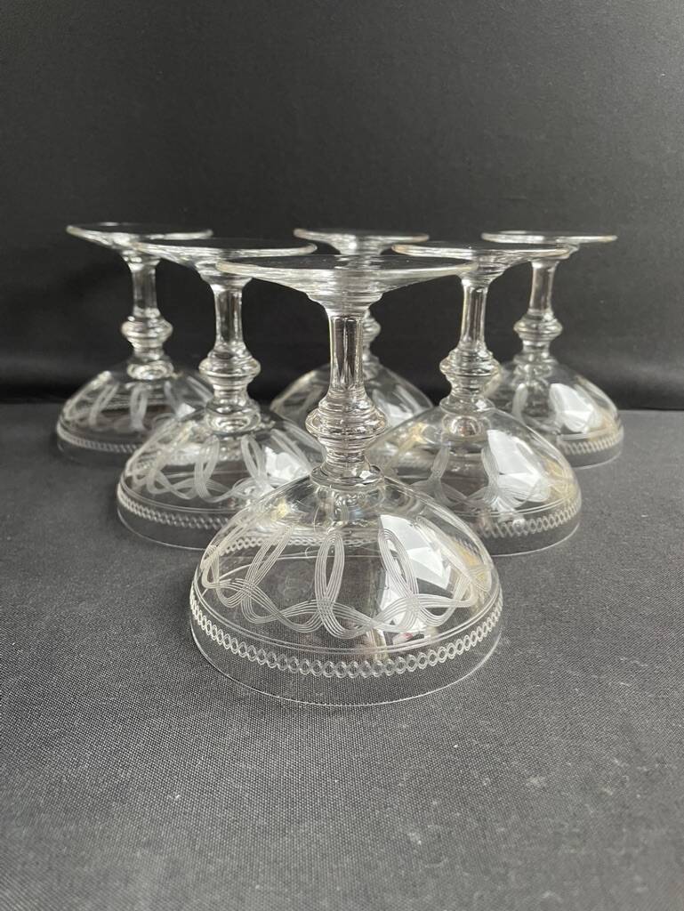 6 guilloché crystal champagne glasses – Art Nouveau