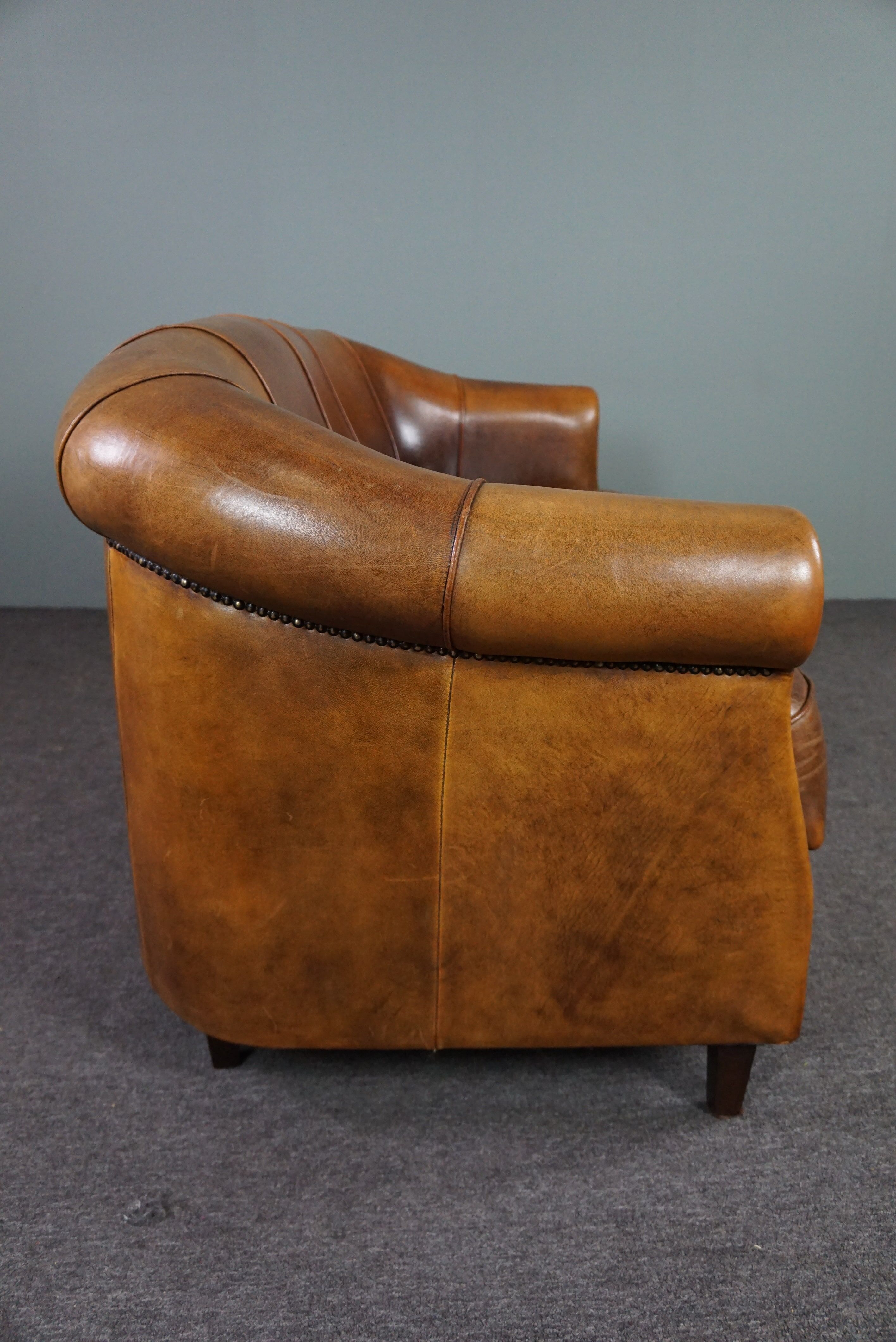 Comfortabele en stoere schapenleren 2 zits bank