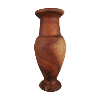 Wooden vase turned in the mass handcrafted