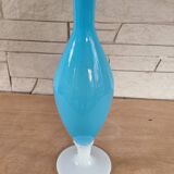 Vase, aiguière vintage en opaline bleue