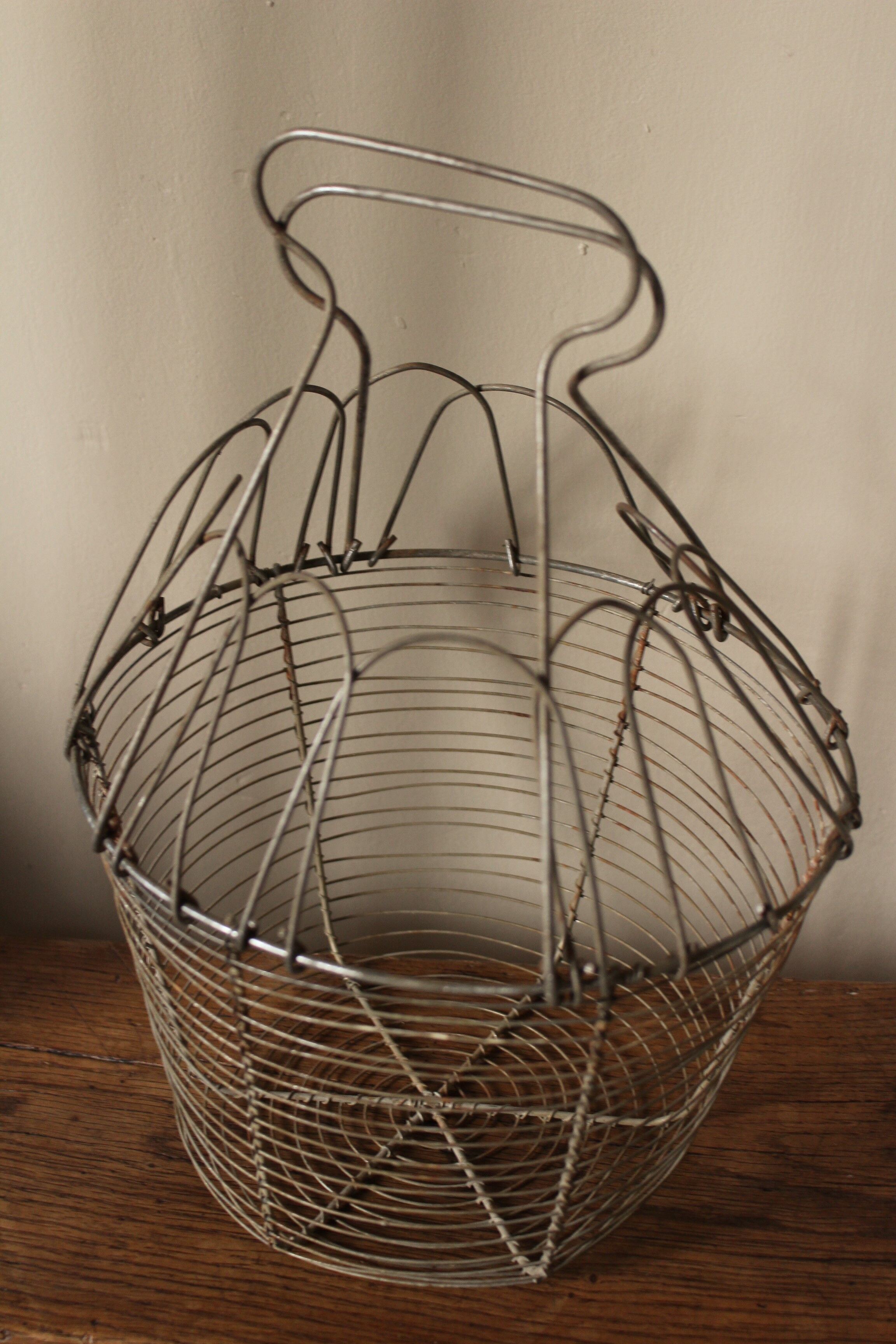 Star wire salad basket