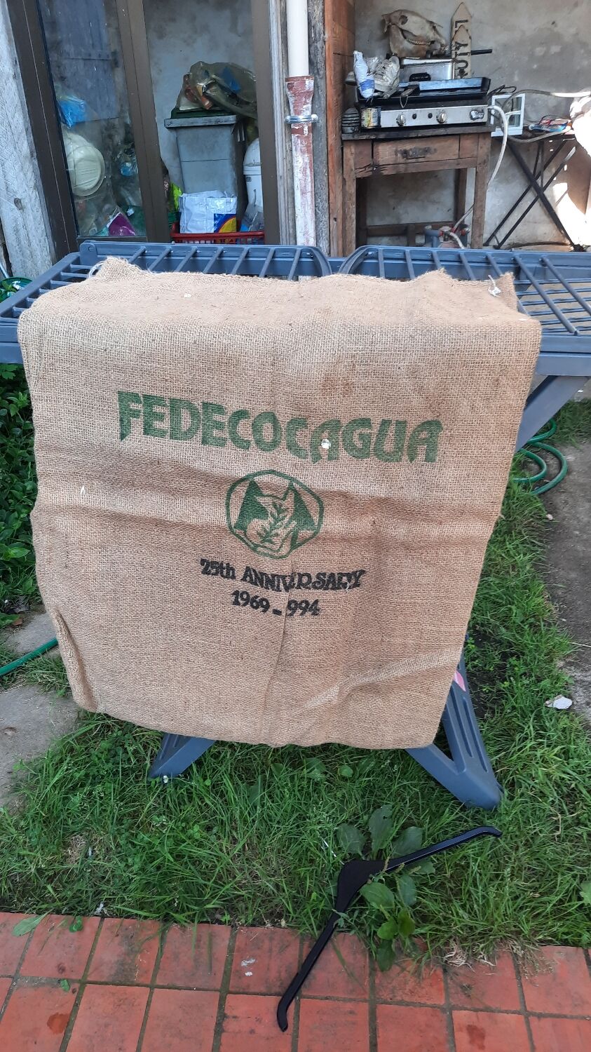 Set of 4 burlap bags