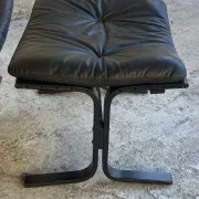 Siesta armchair and its ottoman from the 1970s, Ingmar Relling