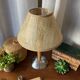 Lampe chrome & bois, abat-jour esprit osier