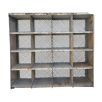 Postal sorting lockers