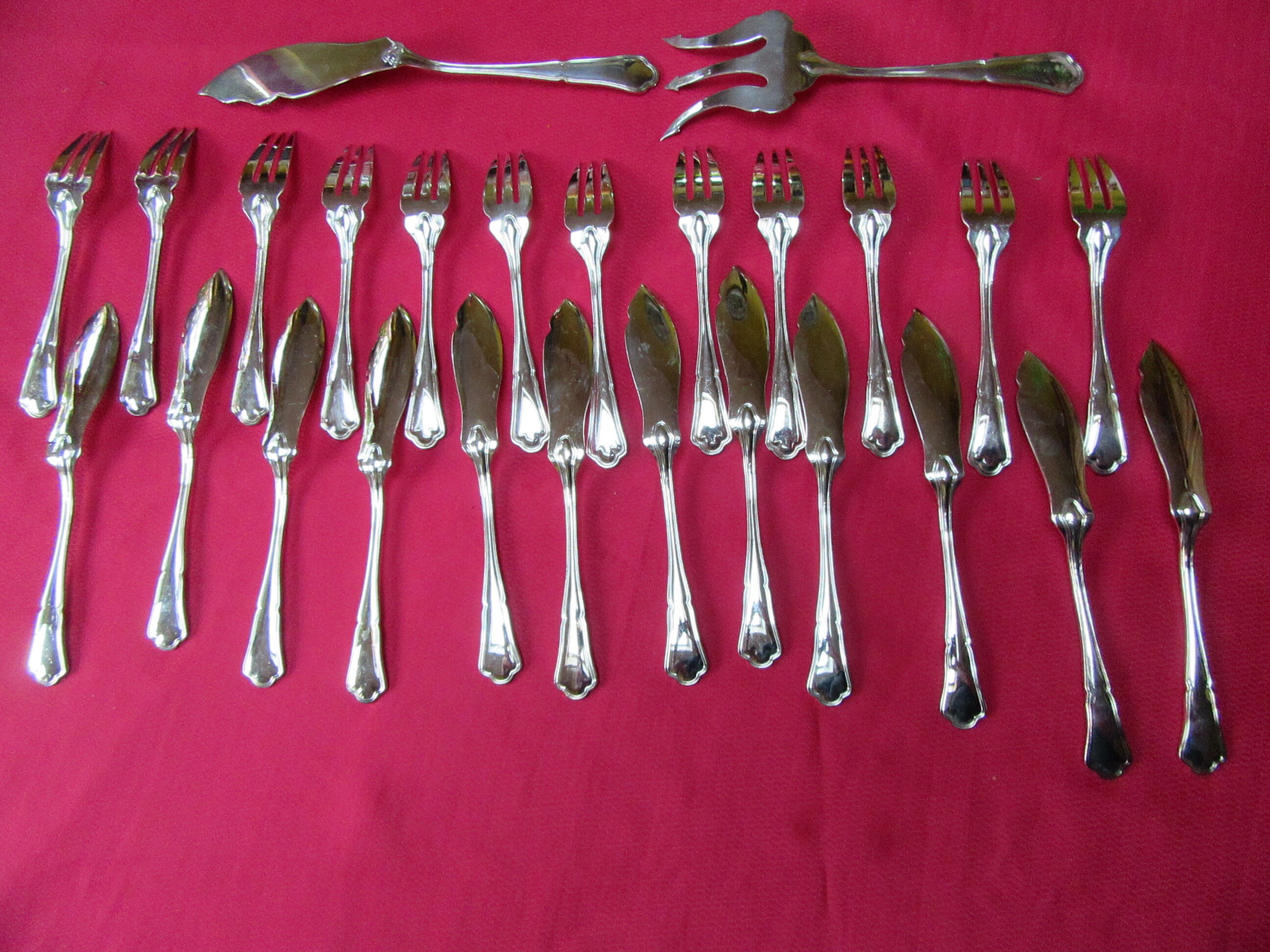 Silver metal fish service ercuis- model contours victoria