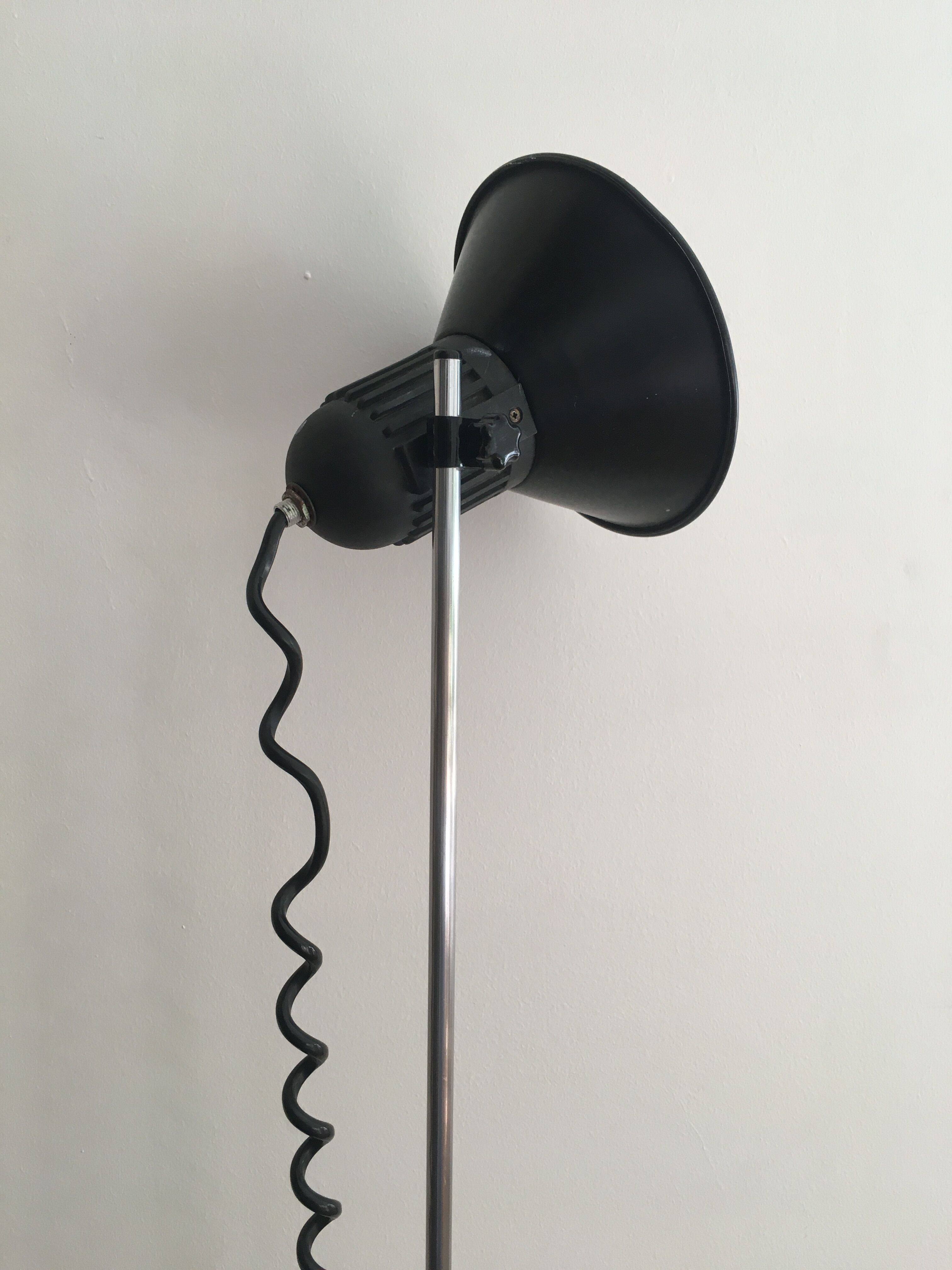 Black projector floor lamp