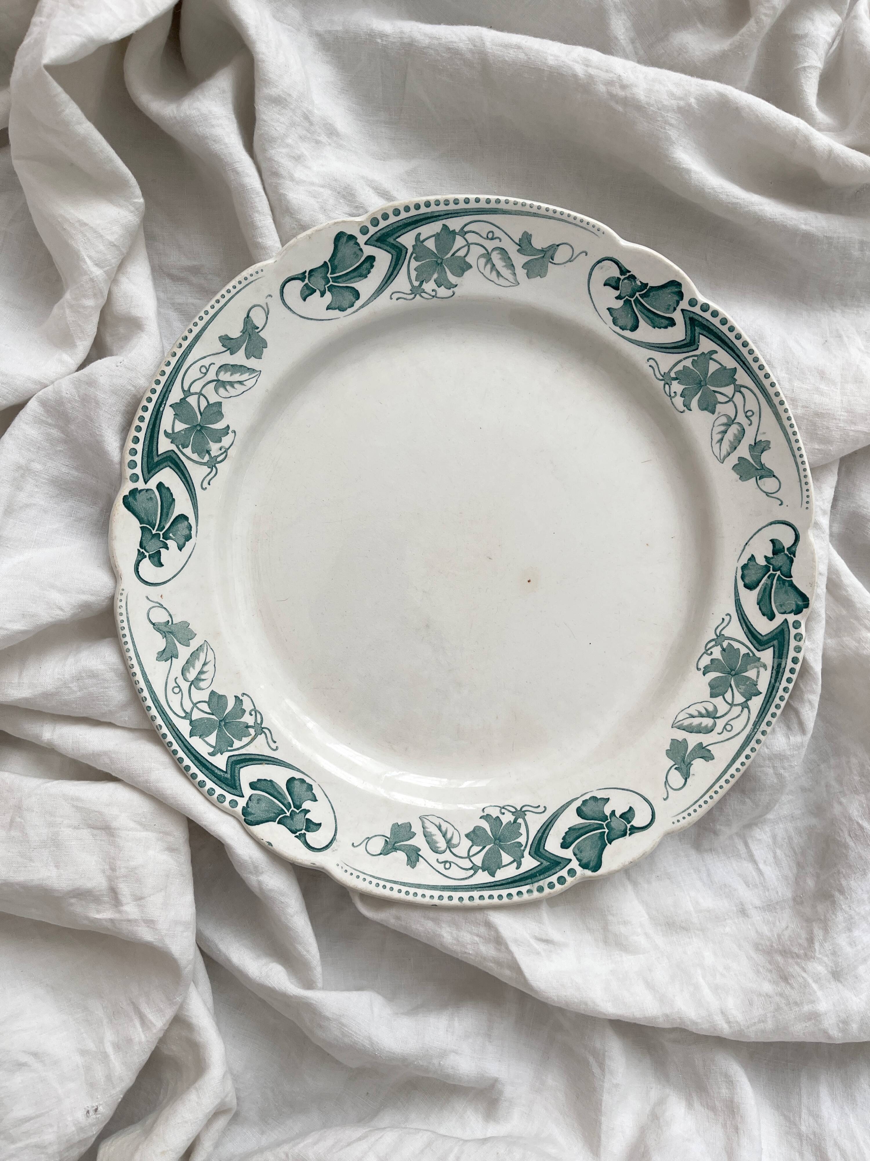 Round ironstone dish "Lucy" KG Lunéville circa 1900