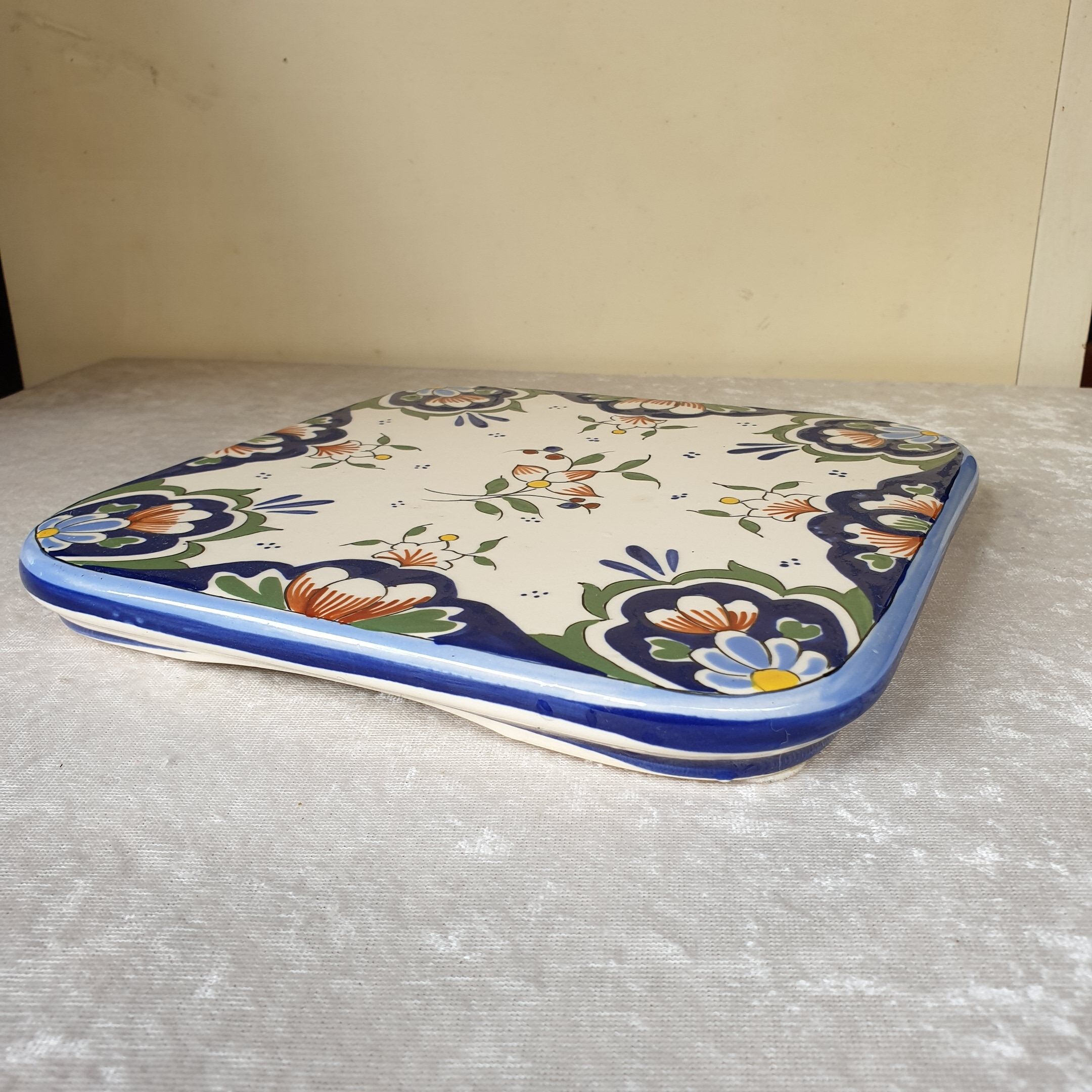 Rouen earthenware underside