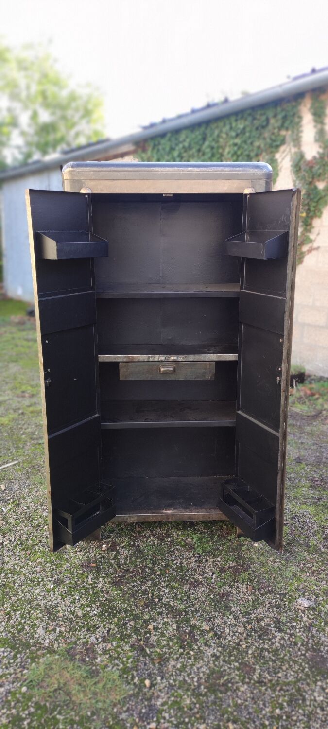 1950s kitchen cabinet