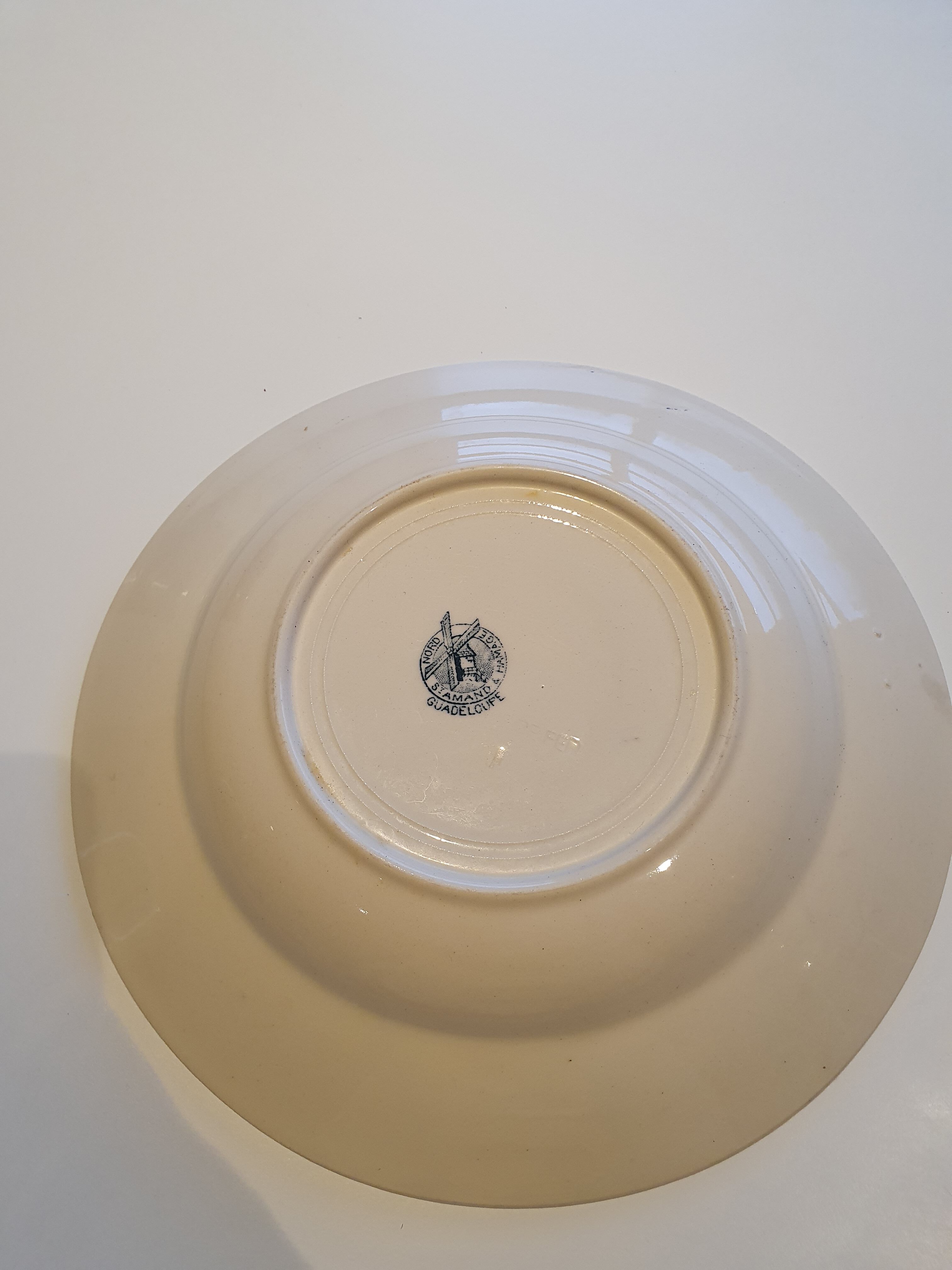 5 plates terre de fer, saint Amand & Hamage