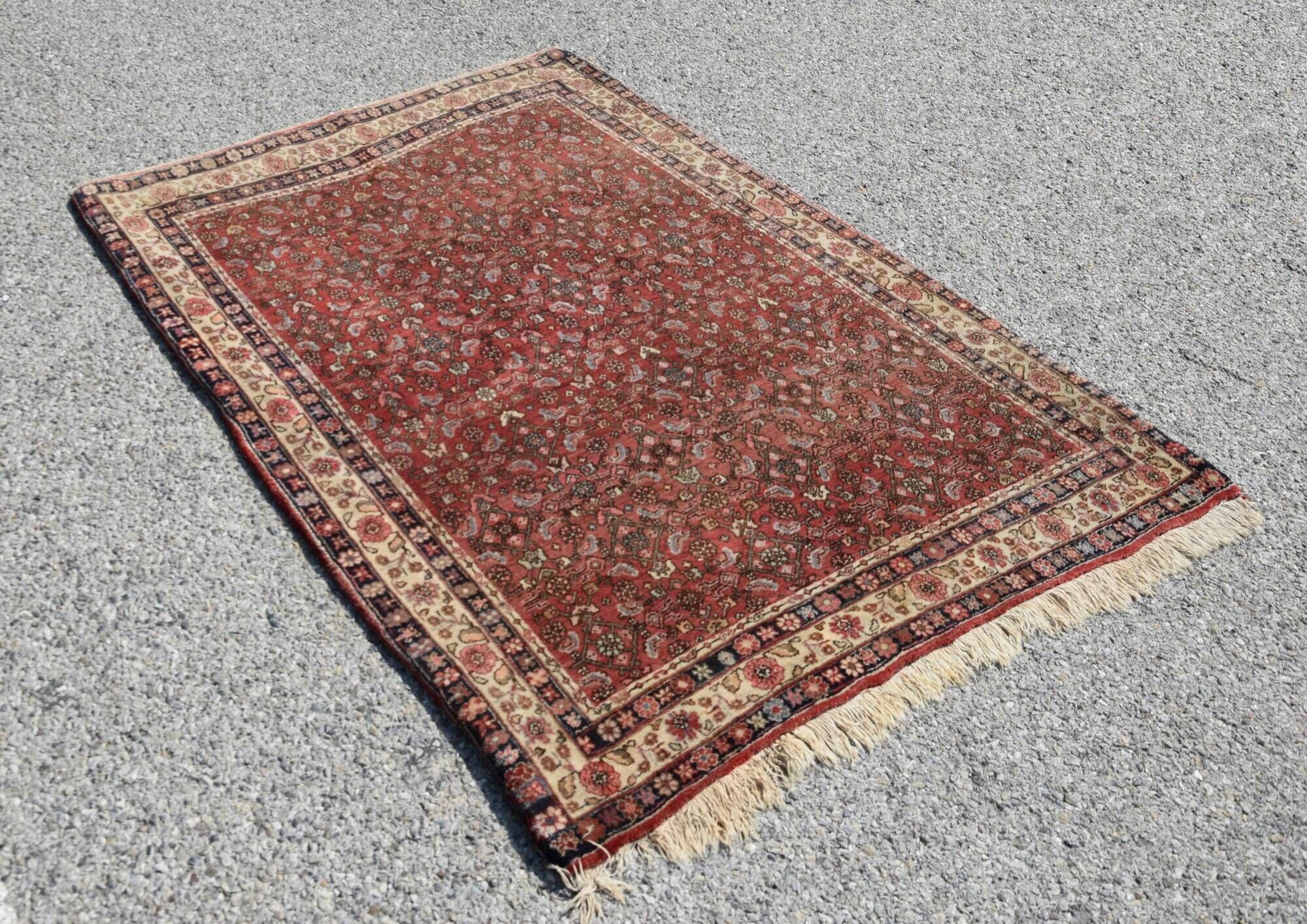 Antique Iranian Bidjar oriental rug - entirely handmade: 1.60 X 2.18 meters