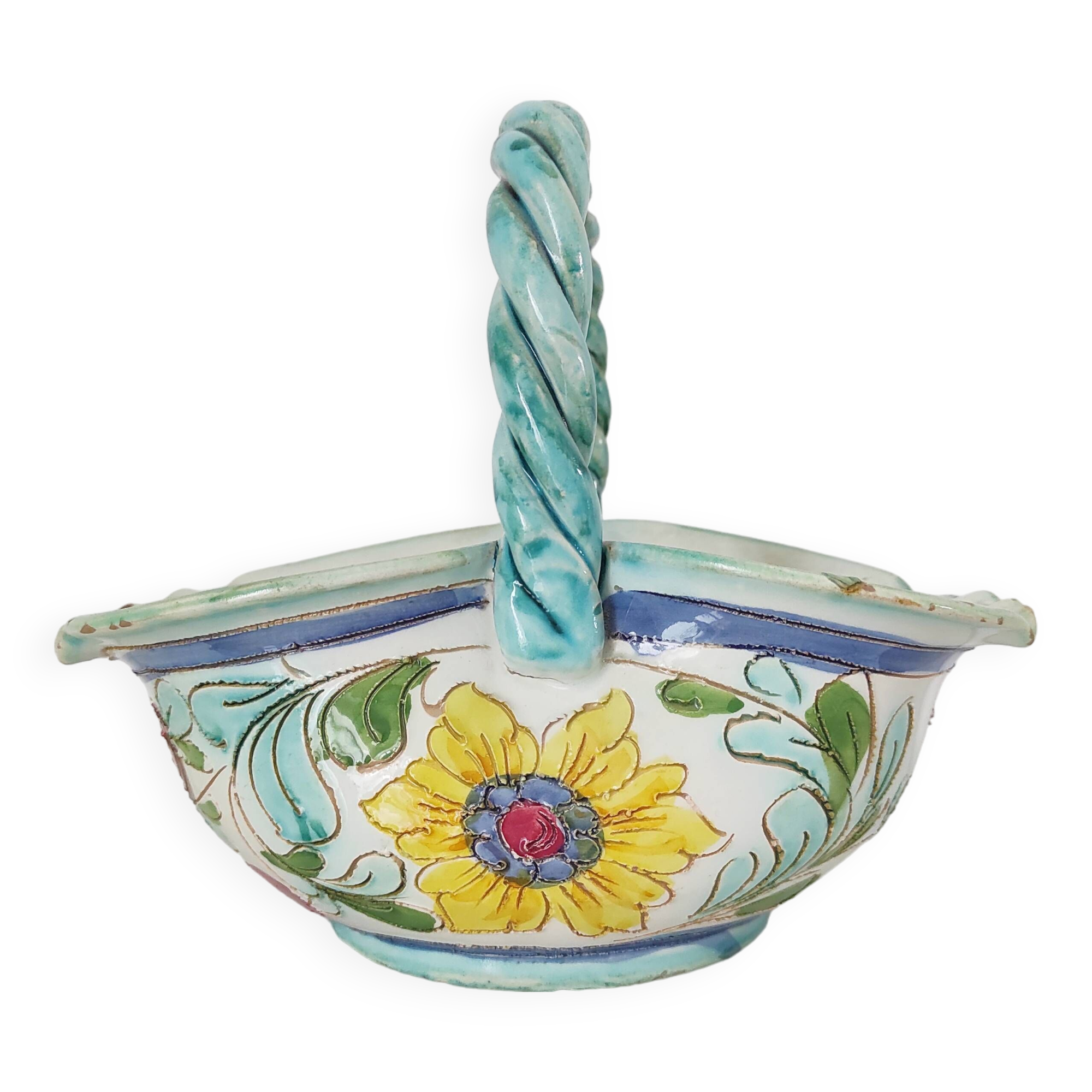 Pocket tray in the shape of a basket in italian ceramic