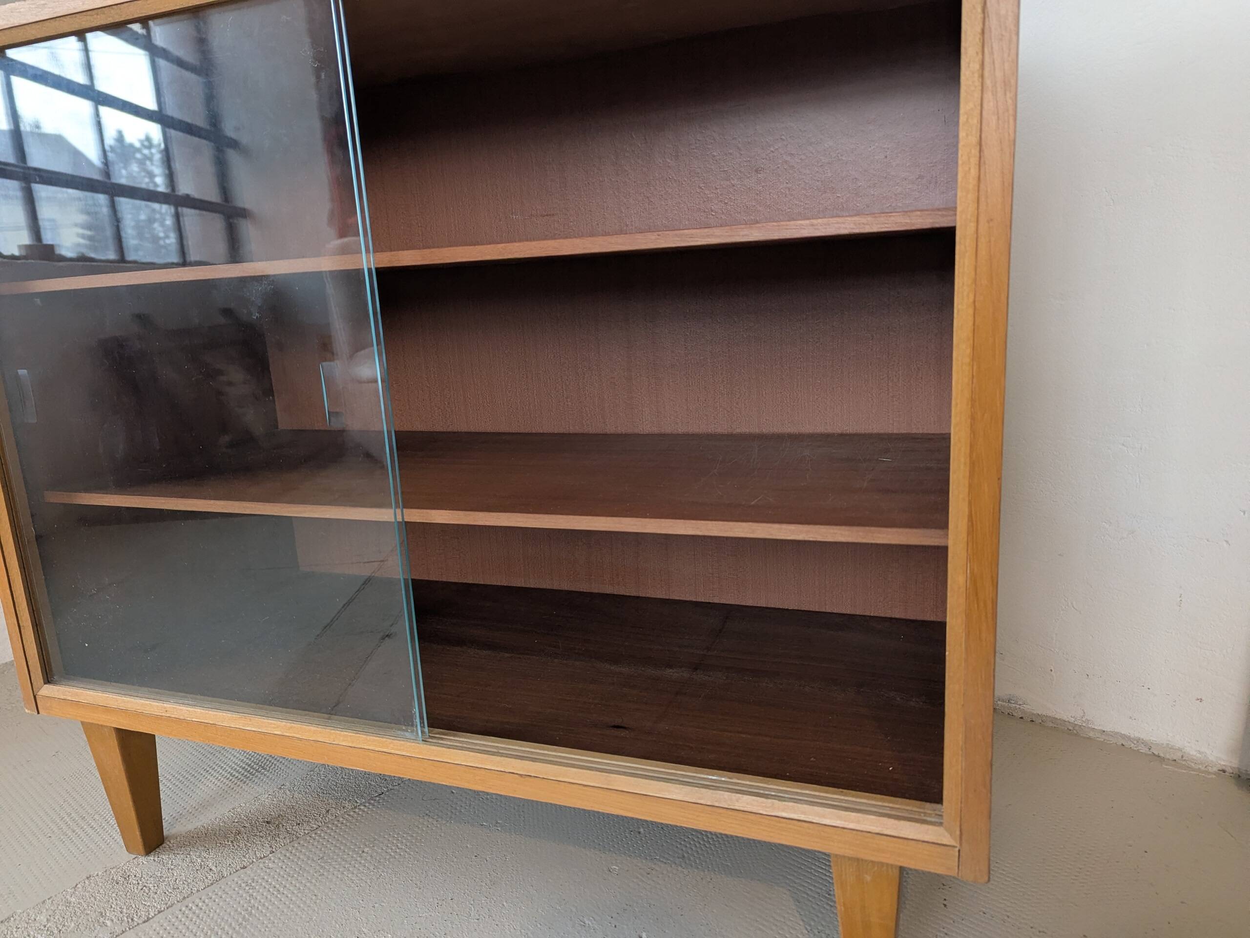 Vintage display cabinet in light wood, 1970s.