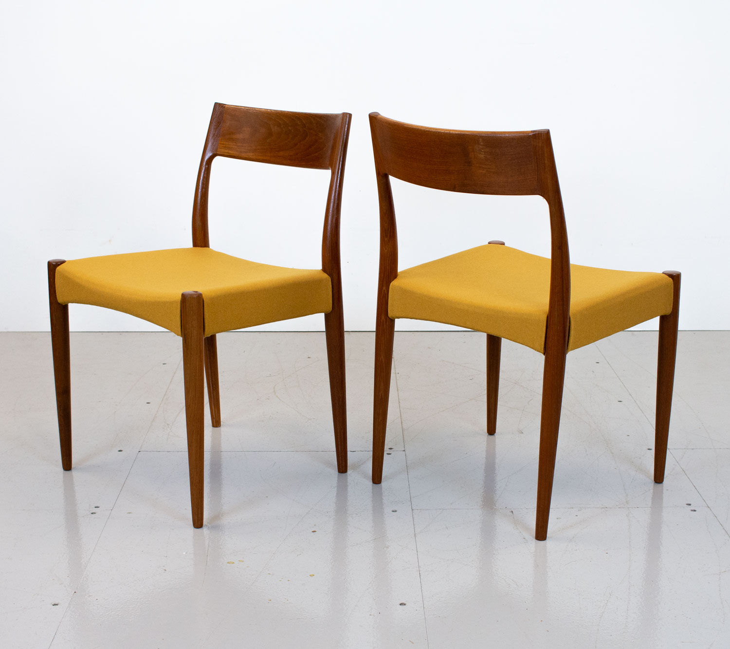 Danish teak model 175 set of 4 dining chairs by Mogens Kold, 1960s