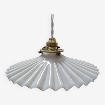 Old hanging lamp in white pleated/draped opaline Art Deco 1930 Ø 24 cm