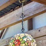 Tiffany-style glass pendant light