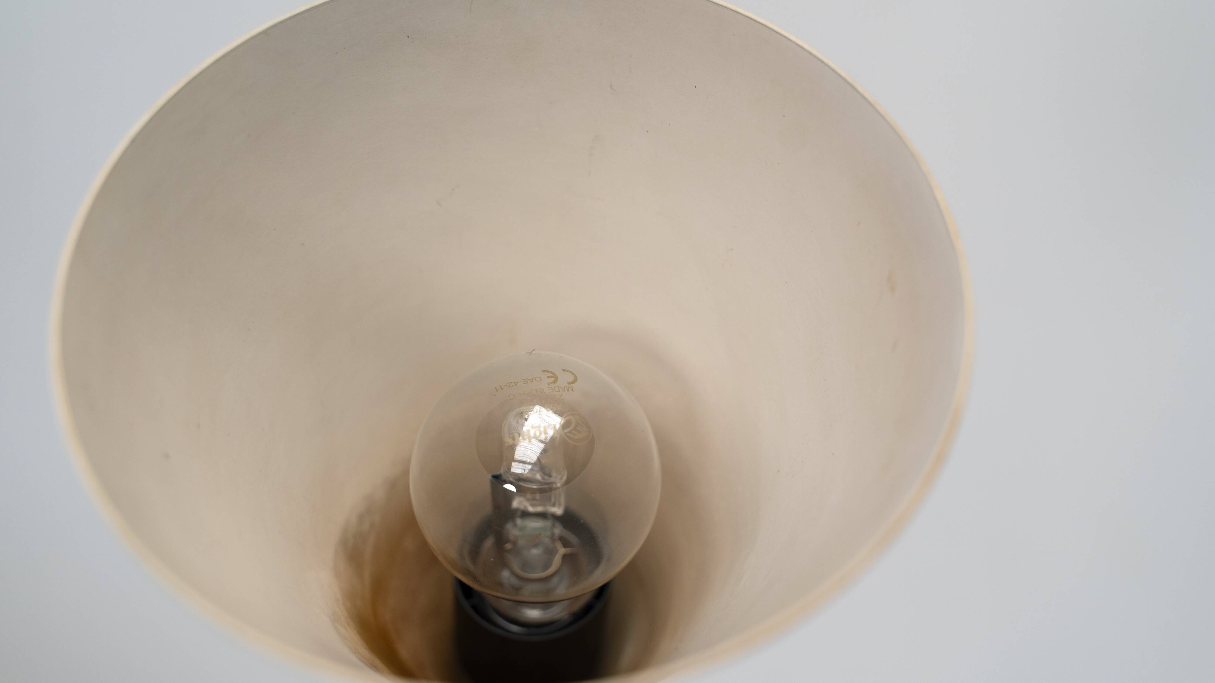 Lampe sur pied italienne avec base en marbre par Stillux