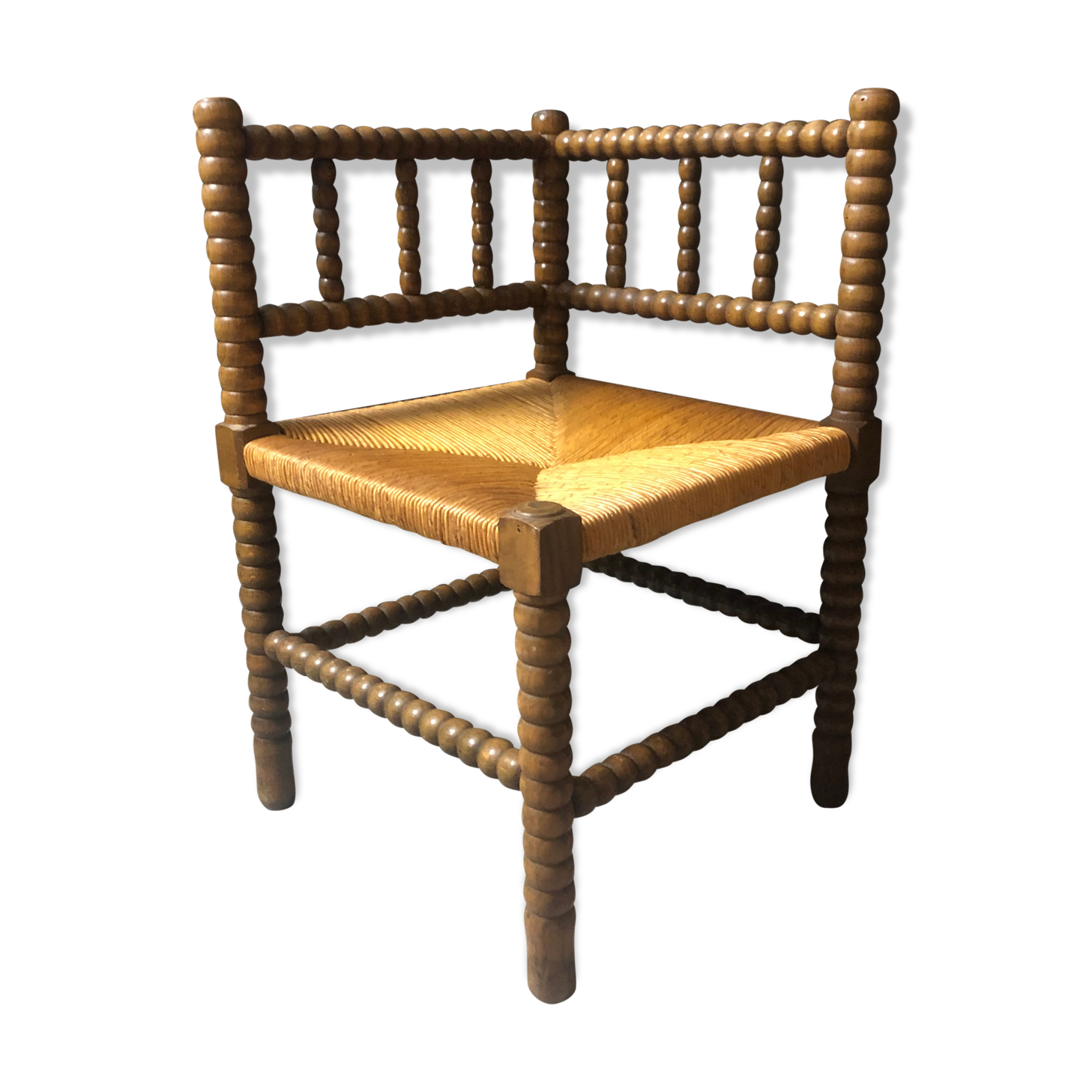 Mulched fire corner chair