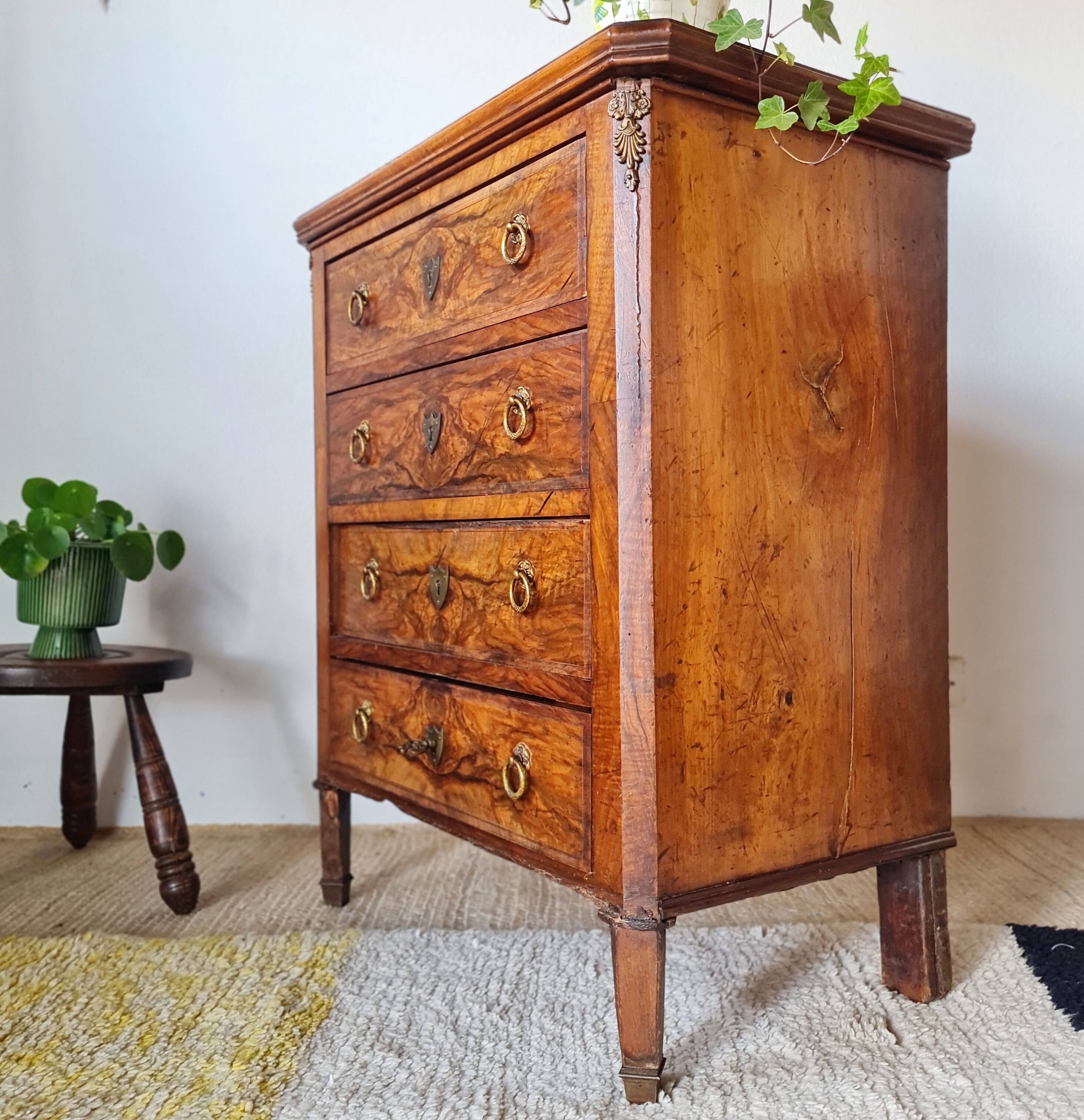 Antique Louis XV style walnut burl commode – 4 drawers – Marquetry